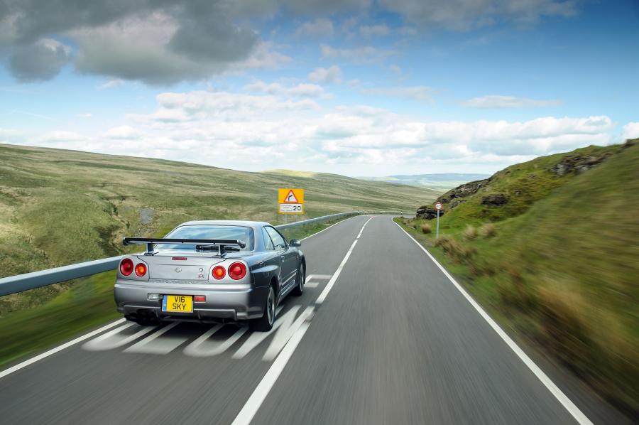  Nissan Skyline GT-R V-spec 1999 года  (фото 22 из 36)